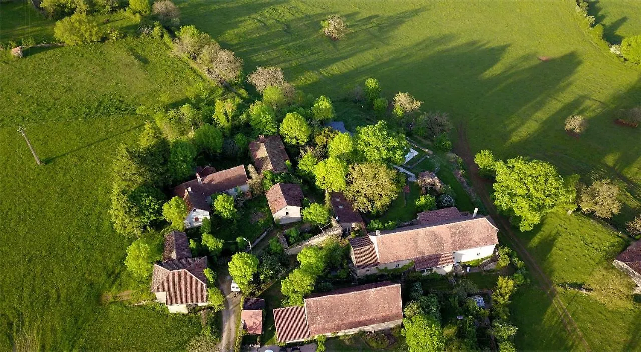 בית הארחה Lunan 	Les Jardins De La Contie