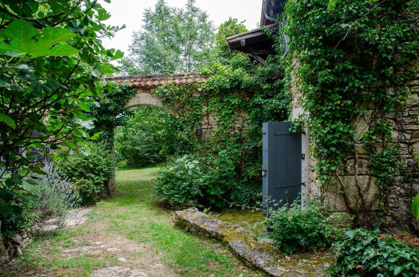 בית הארחה Lunan 	Les Jardins De La Contie